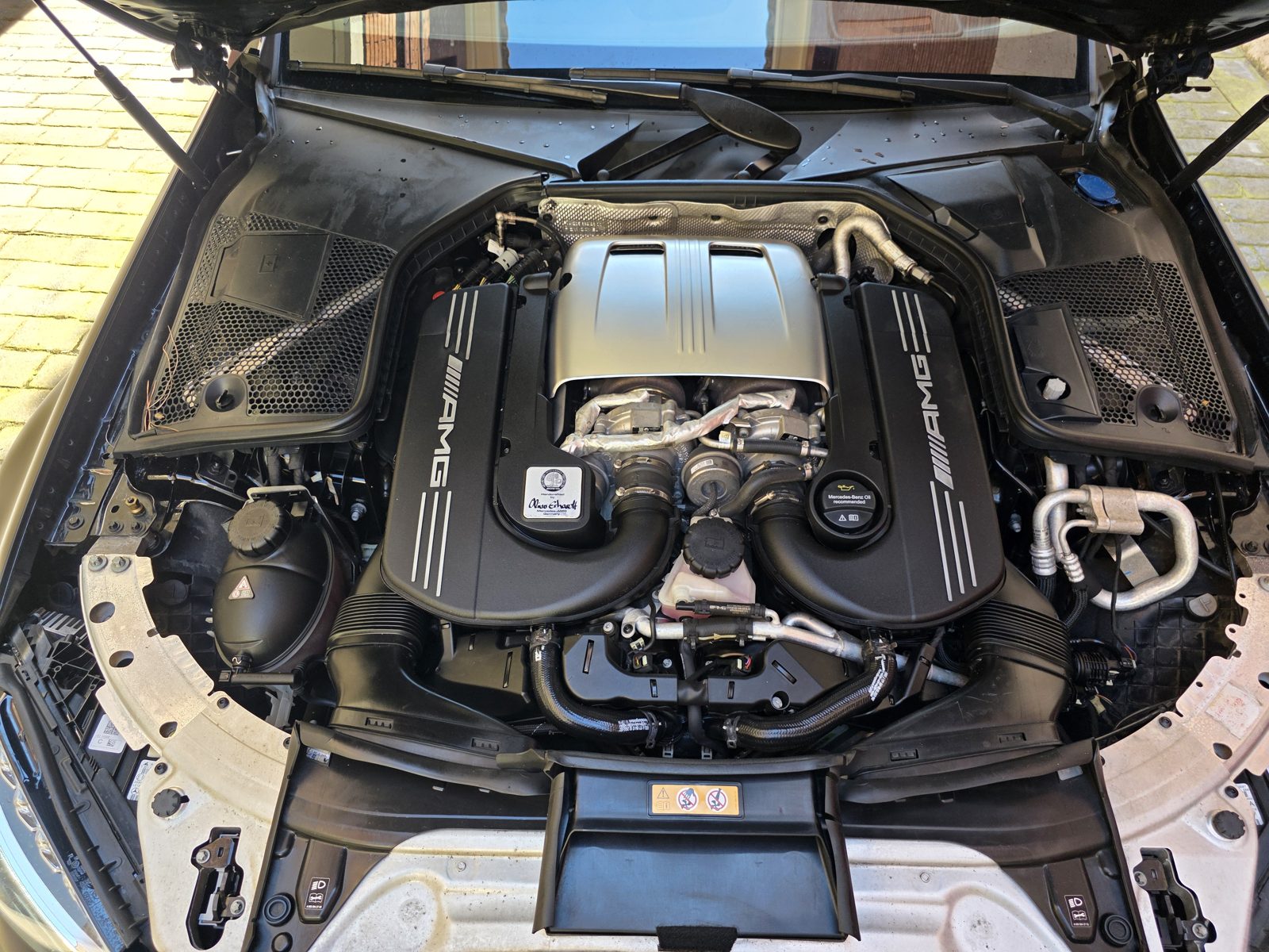 Motor V8 biturbo AMG del C 63 S