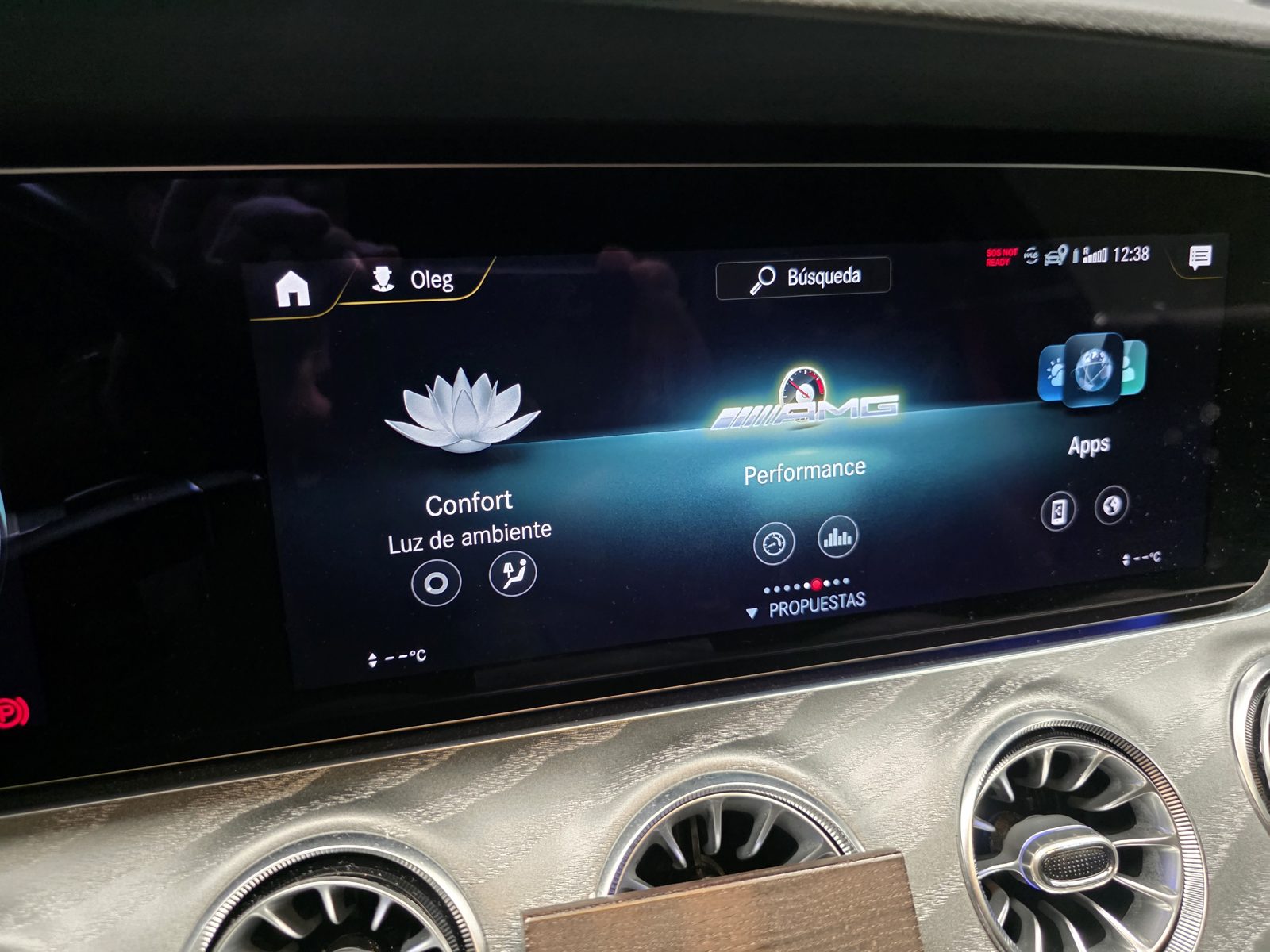 Pantalla multimedia MBUX