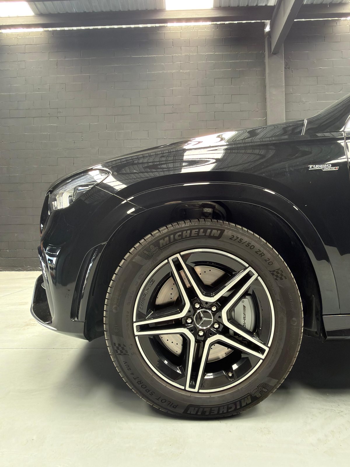 Llanta AMG de 20 pulgadas del GLE 53, delantera