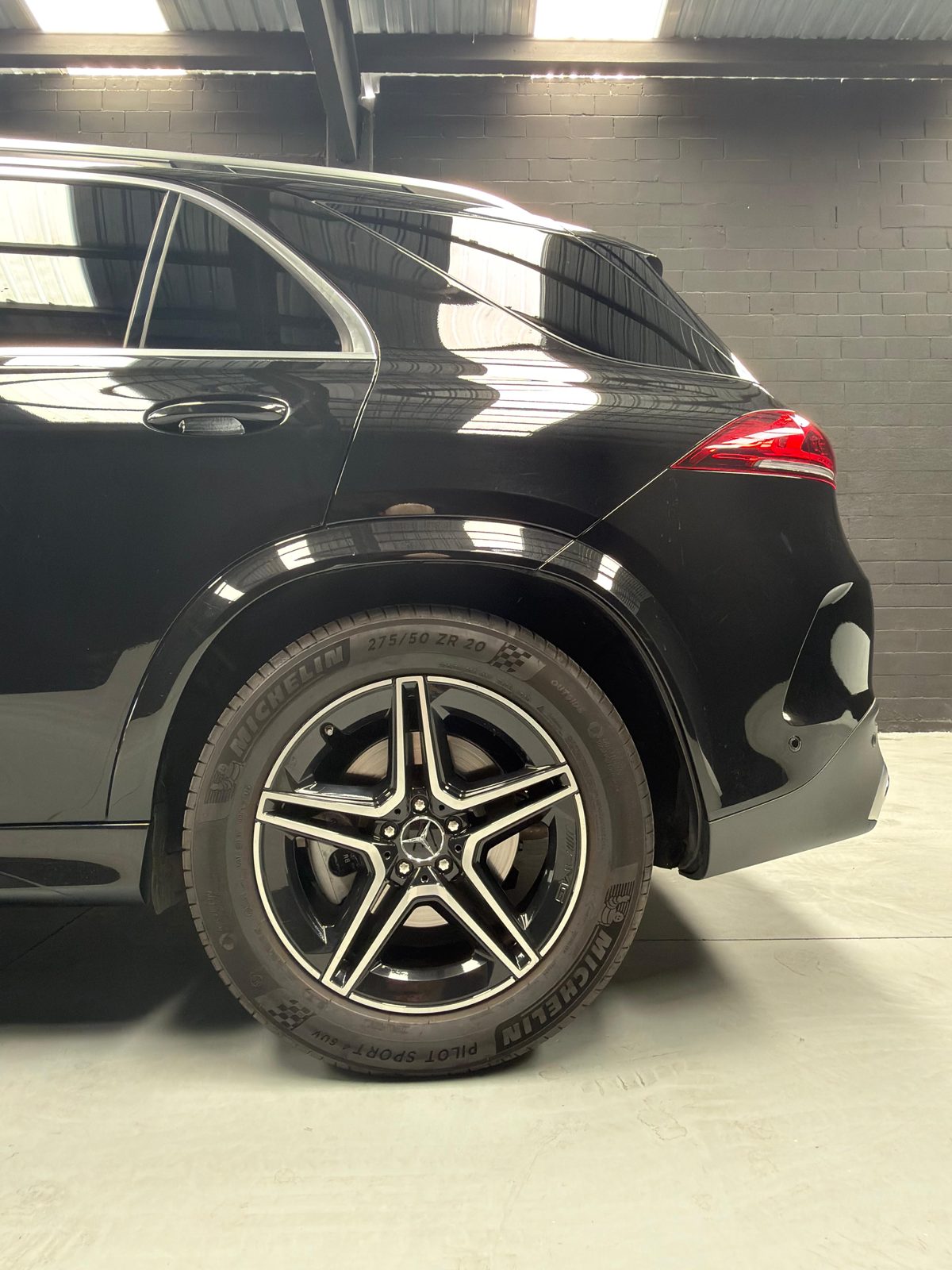 Llanta AMG trasera del GLE 53
