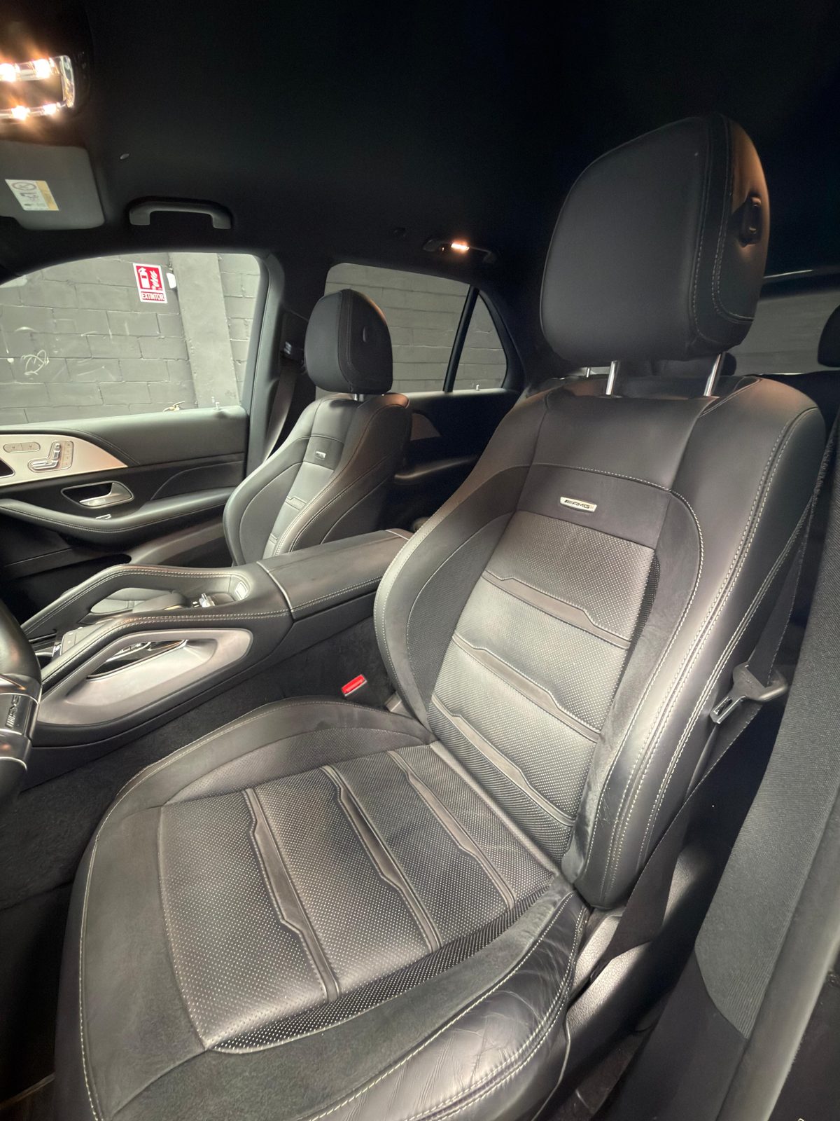 Asiento del conductor AMG en cuero negro
