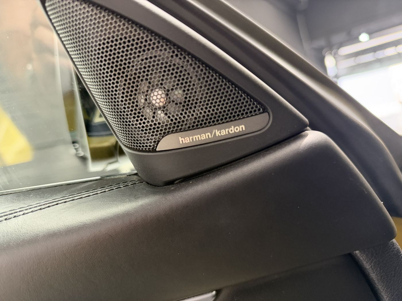 Altavoz harman/kardon del BMW M4