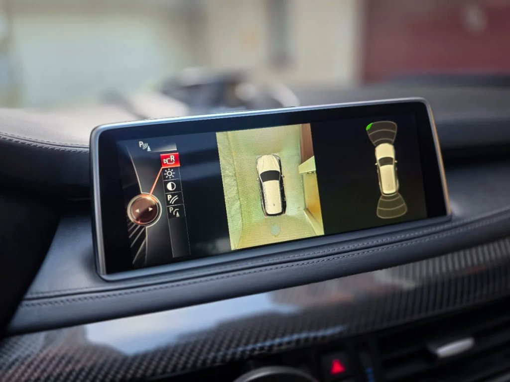 Cámaras 360 en la pantalla central
